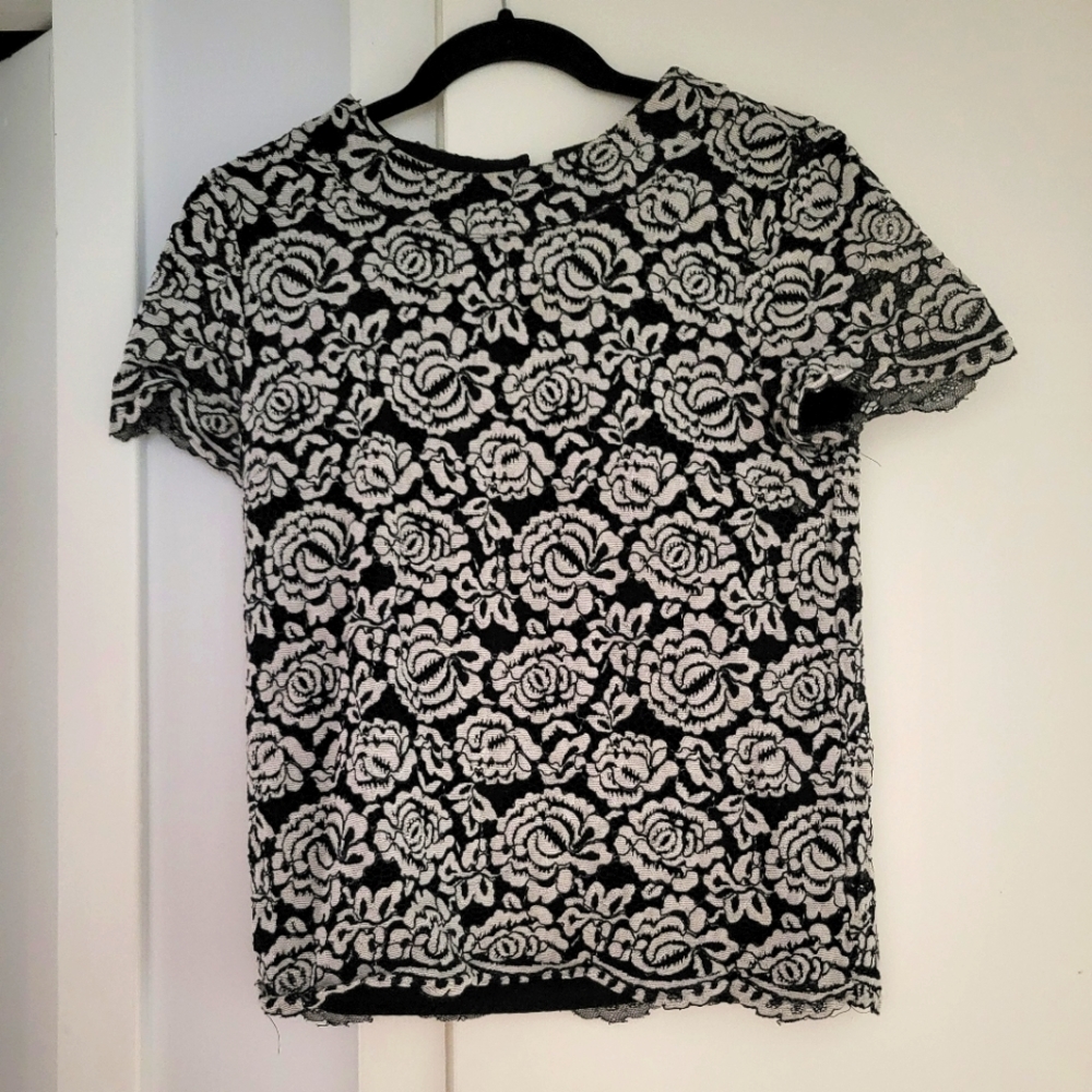 Black and white flower lace blouse